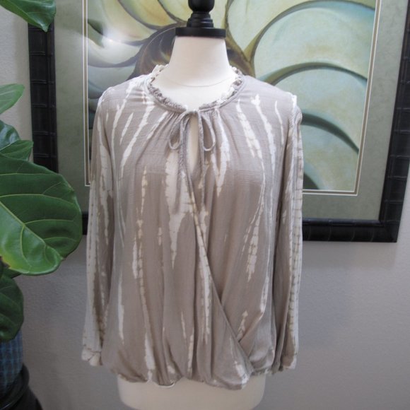 KNOX ROSE Neutral Tie Dye Peasant Blouse - Picture 9 of 9